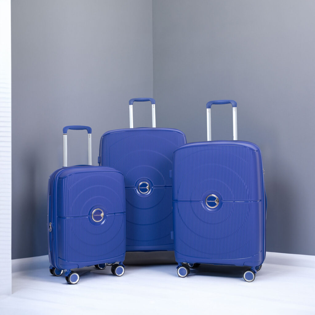 Expandable Lightweight Hard Shell Suitcase Set with Double Spinner Wheels