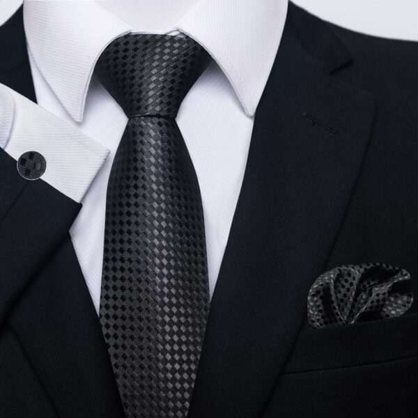 Patterned Necktie Hanky and Cufflinks Set - Image 57