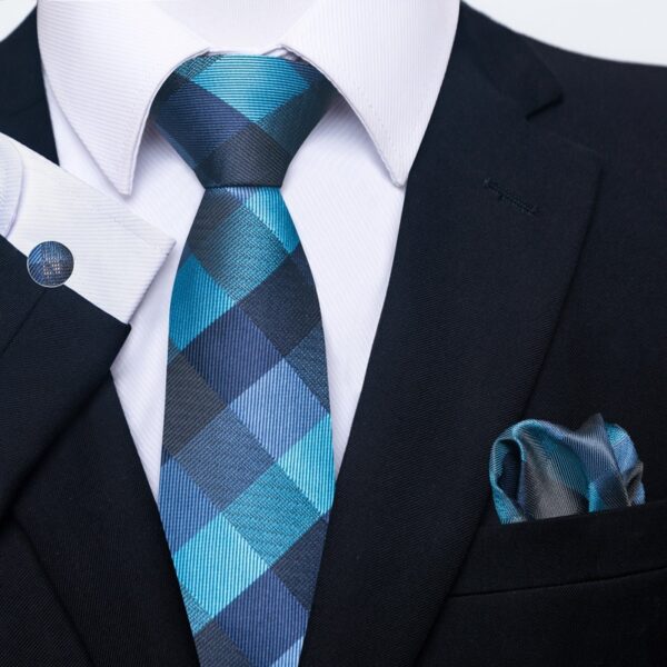 Patterned Necktie Hanky and Cufflinks Set - Image 10