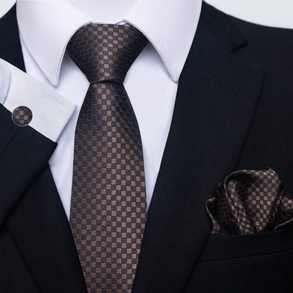 Patterned Necktie Hanky and Cufflinks Set - Image 3